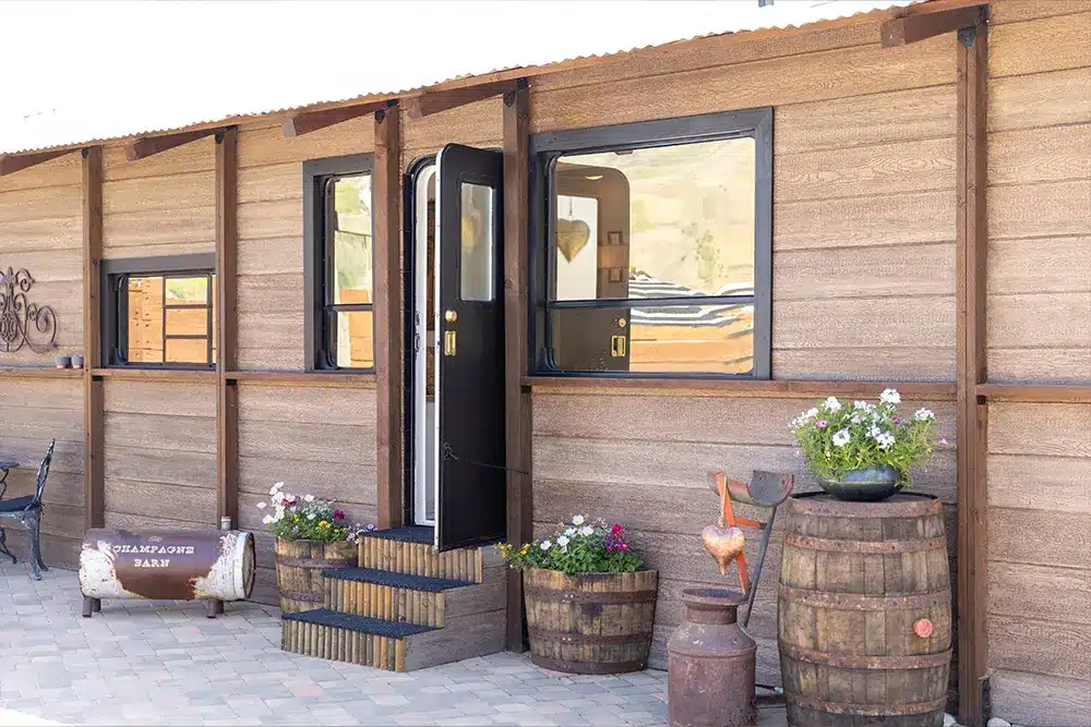 Champagne Barn